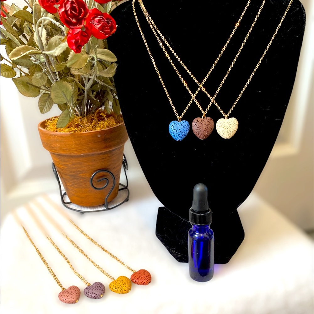🌟🆕Lava Heart Aromatherapy Diffuser Necklace
